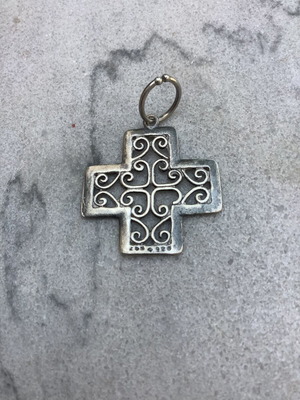 Silver cross pendant used, 925 sterling, 4g, 3x3cm