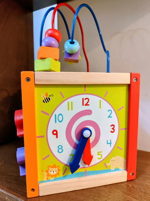 Wooden Activity Cube 5-in-1 like new, educational toy for kids