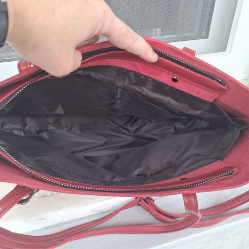 Women's shoulder bag red like new