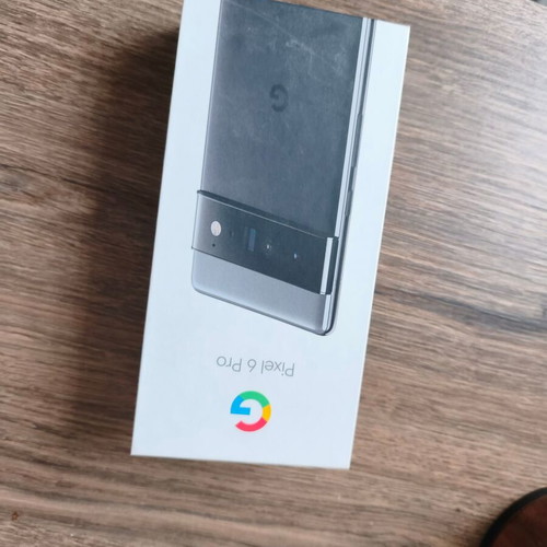 Google Pixel 6 Pro used with broken motherboard and cracked screen