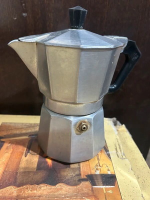 Italian Coffee Maker Container like new for Classic Espresso Moka