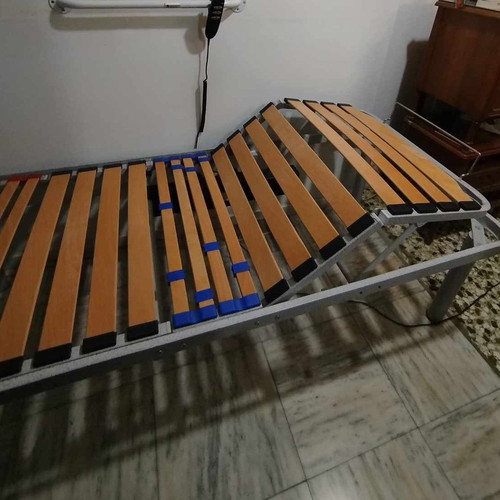 Medical reclining bed like new with remote control