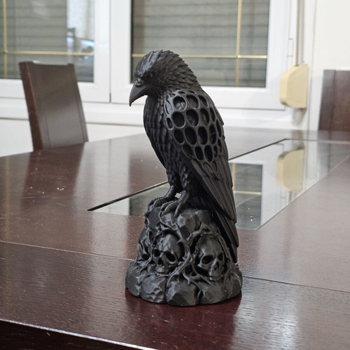 Figure 20 cm black matte like new