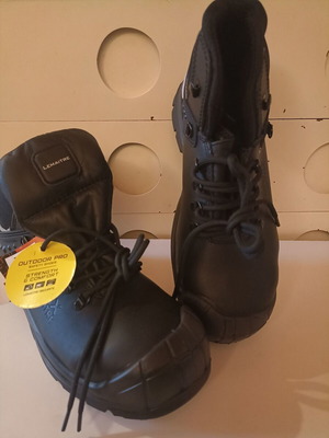 Lemaitre work shoes new with toe cap size 43