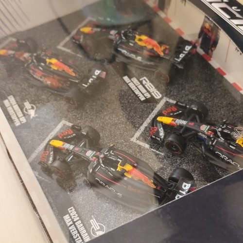 Bburago F1 Red Bull World Champion Set 1/43 scale