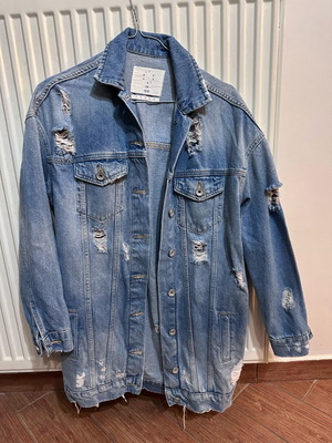 Intima Vania women's blue denim jacket like new, size XS