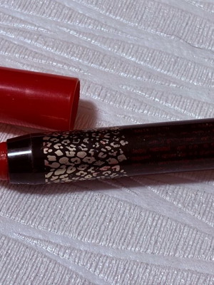 Lipstick red