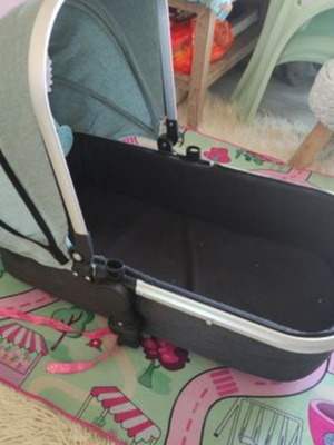 Πορτ μπεμπέ Motherbaby Genius σαν καινούργιο, 3,7 κιλά