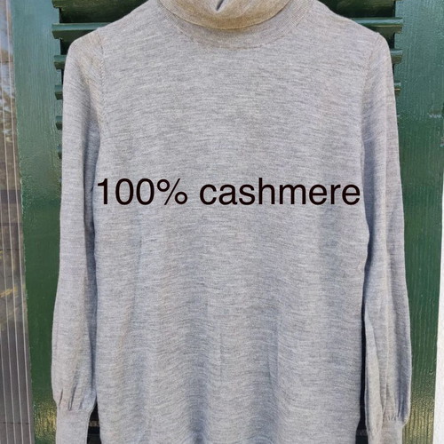 The Mercer N.Y. 100% cashmere gray sweater used, size S