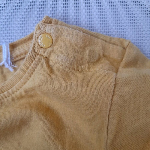Children's summer t-shirt yellow used, size 23 months
