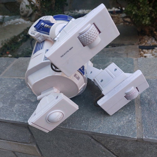 R2-D2 robot like new from Star Wars