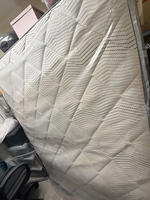 Linea Strom Adapt Red Zipper mattress used, 160x200 cm