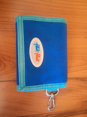 Flik Flak vintage children's wallet like new blue with metal ring