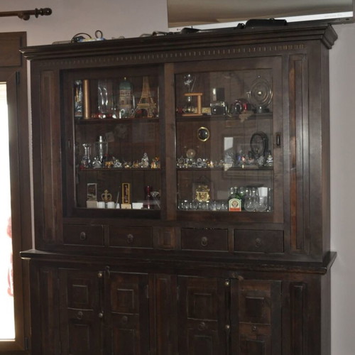 MONASTIC TYPE DISPLAY