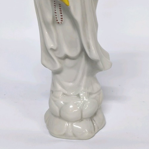 Chinese porcelain figurine new 26×08