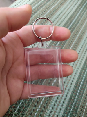 Plexiglass keychain with photo holder, transparent