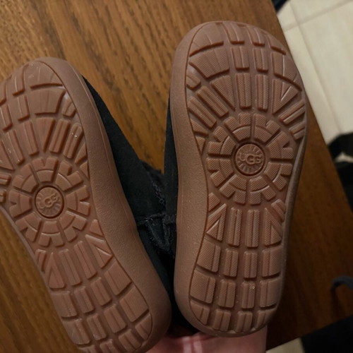 Ugg kids boots like new, size 23.5, black