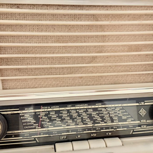 Telefunken Superheterodyne D 647 B vintage radio used