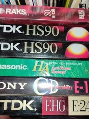 Κασετες VHS καινούργιες, πακέτο 6 με VHS cleaner