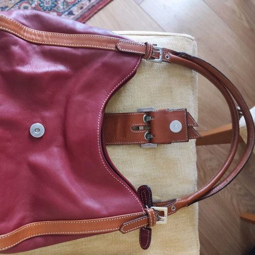 Barbara Milano leather women's handbag like new, burgundy red