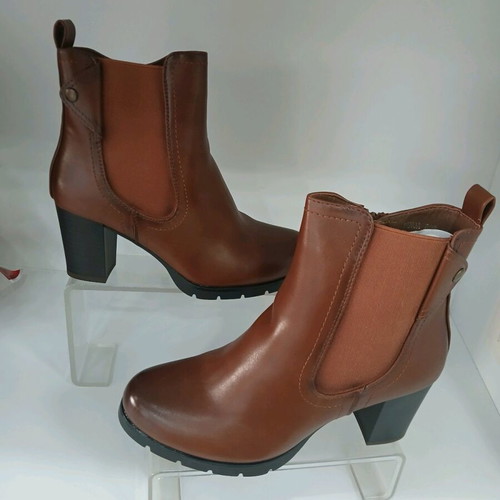 Women's brown boots new, size 36