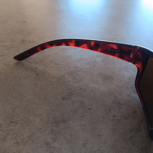 Orvis Superlight Tailout Sunglasses like new, black and brown