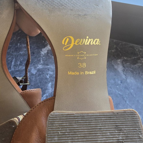 Devina leather sandals size 38 used, brown with low heel