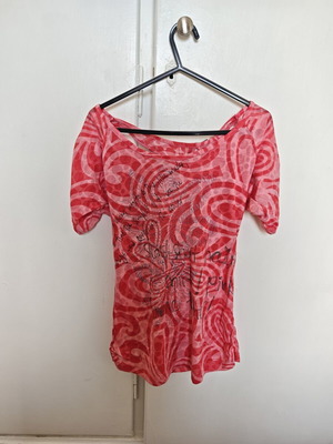 Women's pink short-sleeve blouse with back opening like new