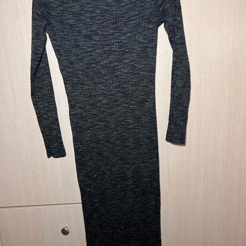 Long tight dress gray like new, long-sleeved