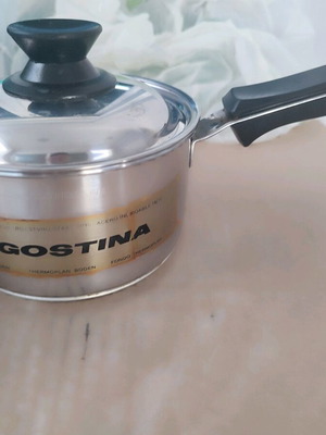 Lagostina 850ml saucepan like new