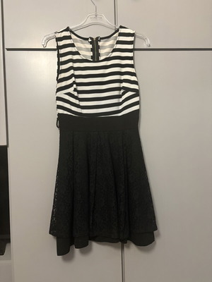 Black and white mini dress one size with stripes and lace, like new