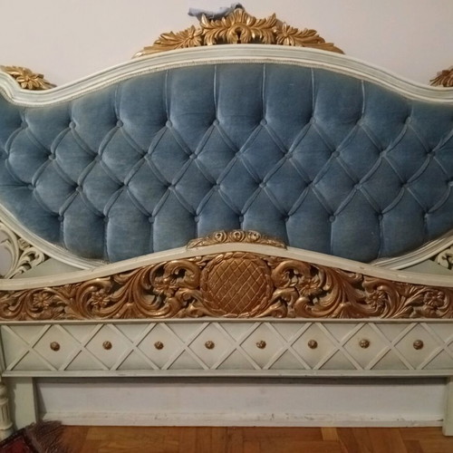 Louis Ken bed like new