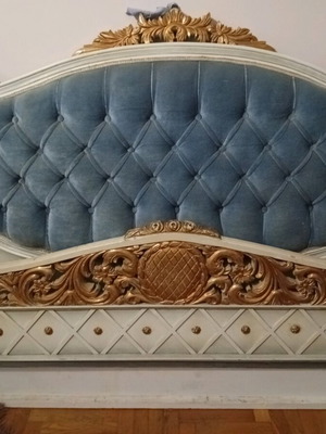 Louis Ken bed like new
