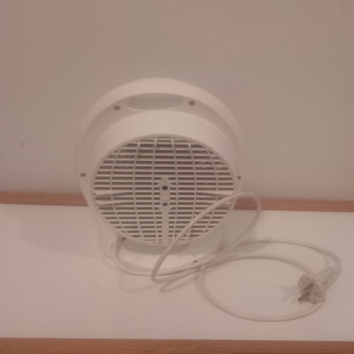 Primo FH04 Floor Fan Heater like new, 2000W, white