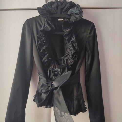 Thessis No1 women's jacket like new with small hole on belt, size S