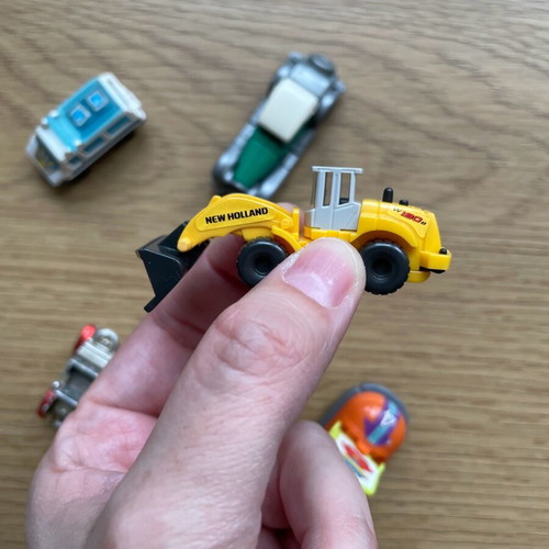 Kinder surprise Vehicles used figures, pack of 18 pieces