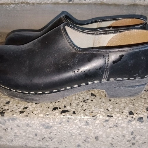 Classic black Scandinavian Dutch style clogs with closed heel, size 38