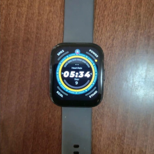 Amazfit Bip 5 smartwatch like new with box and charger