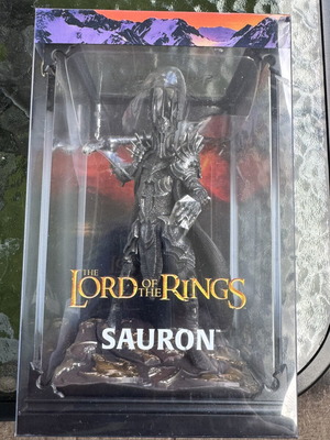 Sauron collectible figure new, The Lord of the Rings by The Noble Collection