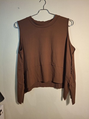 Asymmetric brown blouse like new, size L