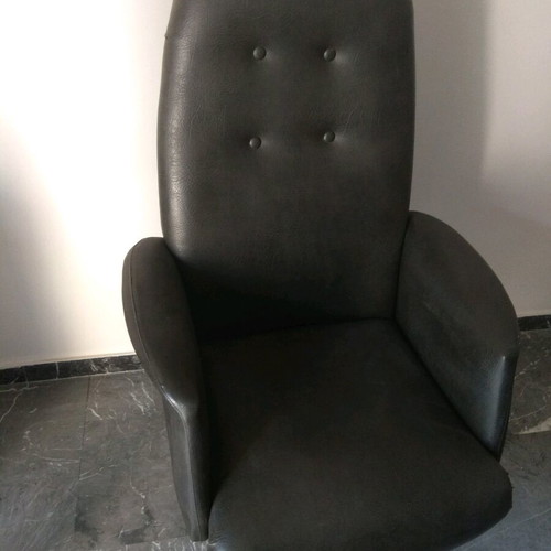 Office chair used with metal frame and leatherette upholstery