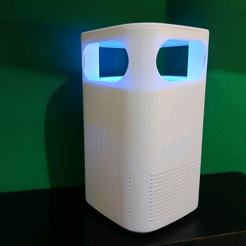 Air Cleaner like new, white with led light, 9.5×17cm