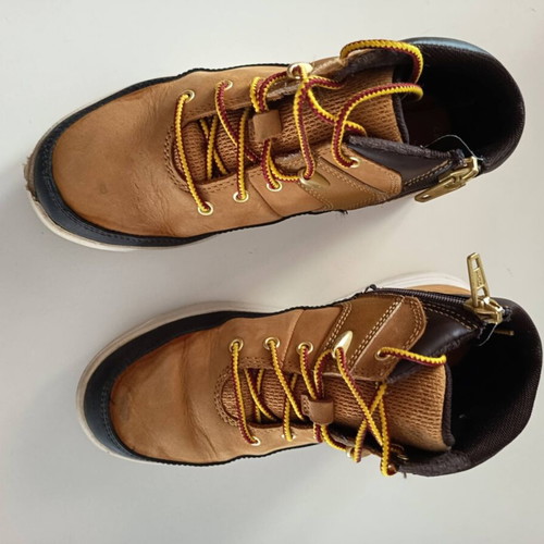Timberland Seneca Bay Hiker kids boots size 33 used, yellow leather