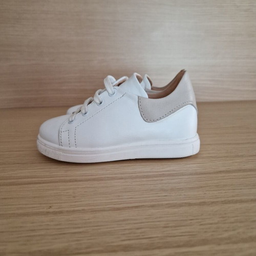 Gorgino Baptism Sneakers White size 22 like new