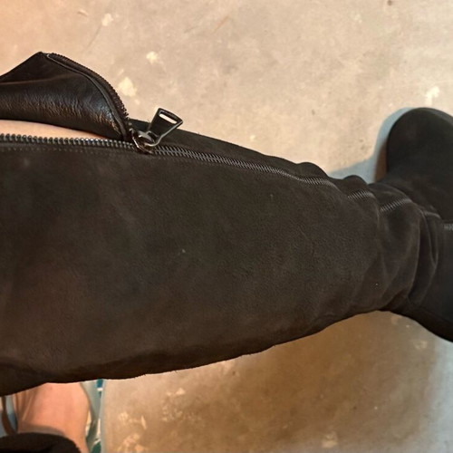 Black boots size 38 like new, leather and suede