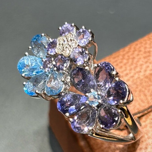 White gold k18 ring with brilliant, aquamarine and amethysts new