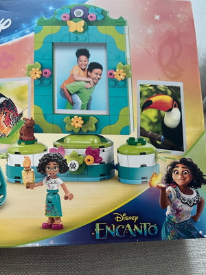 Lego Disney Encanto Mirabel's Photo Frame and Jewelry Box used