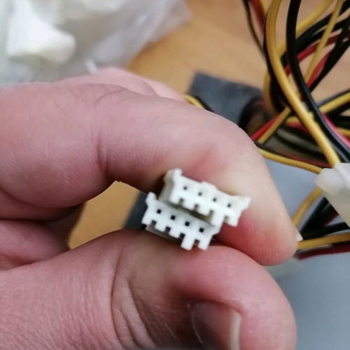 Τροφοδοτικό FSP250-60GTA 250W μεταχειρισμένο, ATX 20-pin, 5x Molex, 2x FDD