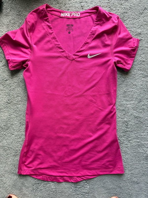 Nike Pro Drift t-shirt like new, pink