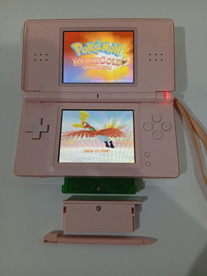Nintendo DS Lite κονσόλα με παιχνίδι Pokemon HeartGold μεταχειρισμένη